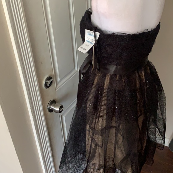 Black evening dresses. - Picture 11 of 12